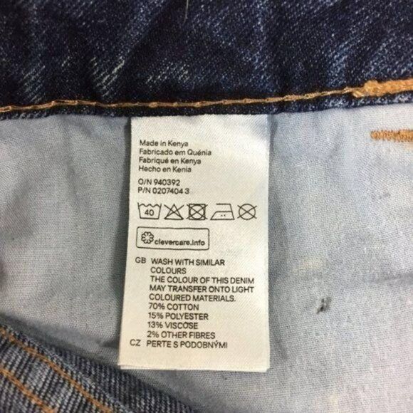 H&M Denim Raw Hem Rolled Cuff Jean Shorts Medium Wash Women's Size 6 - Picture 4 of 5